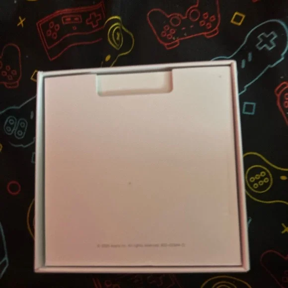 Apple AirPods with Charging Case - Sleek White
